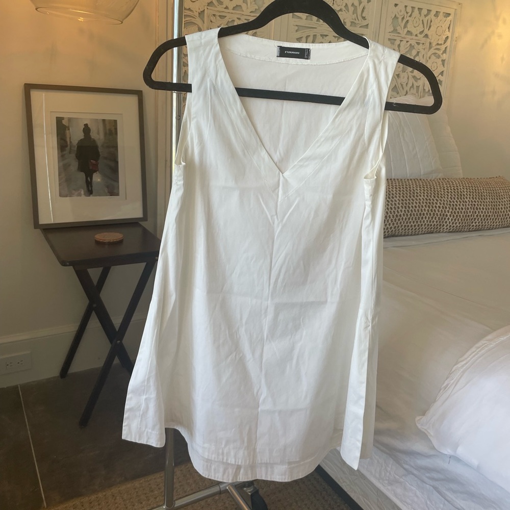 White sleeveless blouse made in Italy